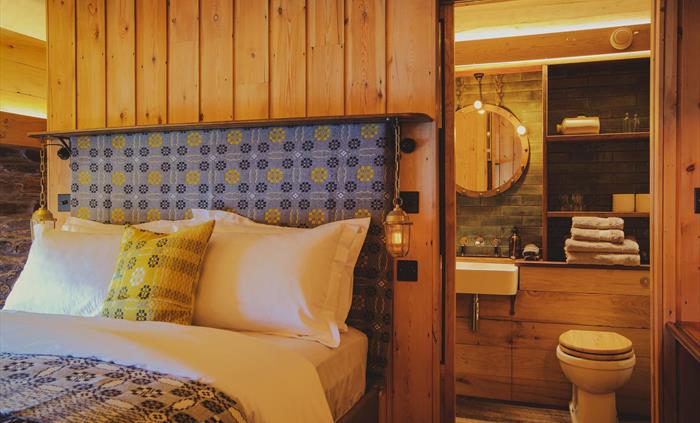 Captain's cabin bedroom
